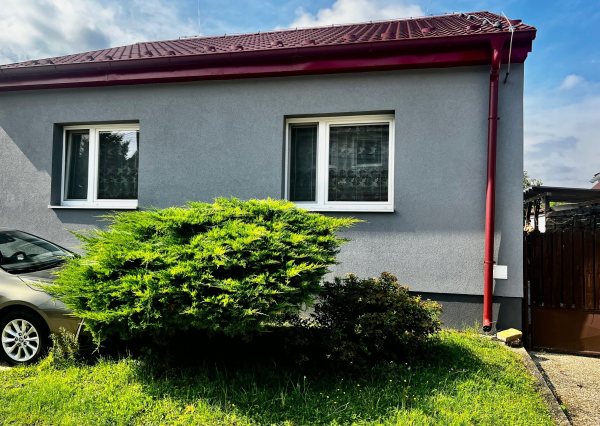 RODINNÝ DOM V CENTRE IVÁNKY PRI DUNAJI- FARNIANSKA UL. (POZEMOK 416M2)