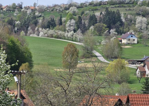 KOSTIVRCH - NÁDHERNÉ STAVEBNÉ POZEMKY NA DOMY A CHATY(2 x 758m2) V MALEBNOM PROSTREDÍ