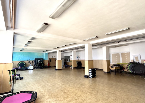 NA PRENÁJOM MULTIFUNKČNÝ PRIESTOR  195 m².