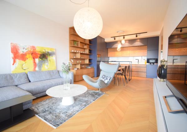 LUKRATÍVNY 4-IZBOVÝ BYT S TERASOU, STROPNÝM CHLADENÍM  A S GARÁŽOU V STAROM MESTE - REZIDENCIA BLUMENTÁL