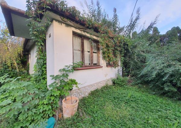 STAVEBNÝ POZEMOK 768 m2 V CENTRE OBCE S VEĽKÝM POTENCIÁLOM