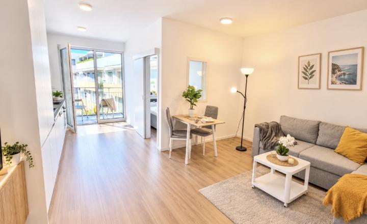 ACCENT REAL / PRENÁJOM 2 - IZBOVEJ NOVOSTAVBY S PARKOVACÍM MIESTOM A BALKÓNOM - fotografia 1
