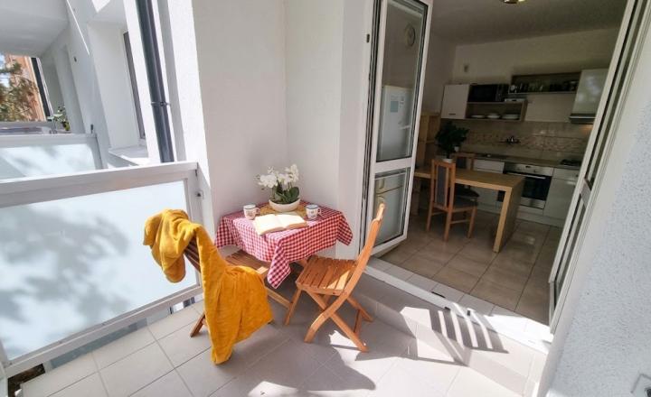 ACCENT REAL / PRENÁJOM ÚTULNÉHO 1 IZBOVÉHO BYTU S BALKÓNOM V RAČI - fotografia 13