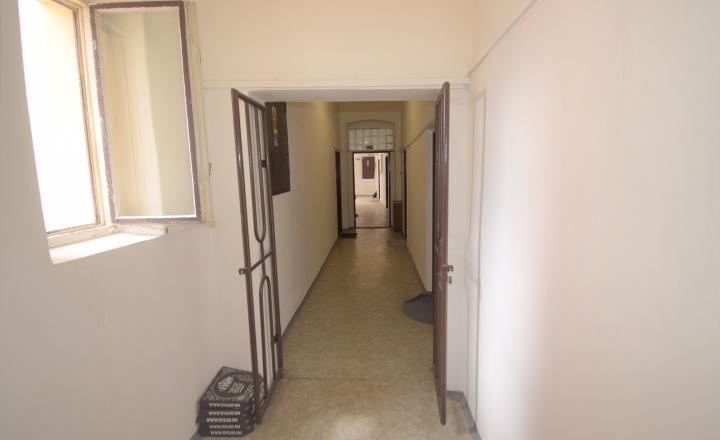 NÁDHERNÁ HISTORICKÁ BUDOVA   V CENTRE BANSKEJ BYSTRICE (1700m2) - fotografia 7