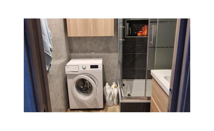 ELEGANTNÝ, KVALITNE ZREKONŠTRUOVANÝ 3-IZBOVÝ BYT S BALKÓNOM (74M2) V CENTRE SENCA - fotografia 5