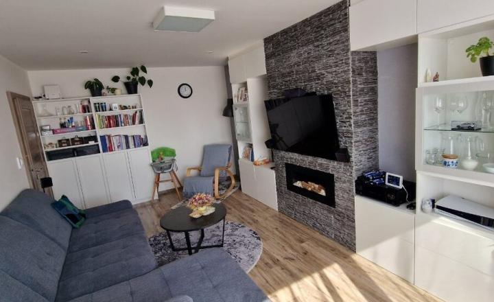 ELEGANTNÝ, KVALITNE ZREKONŠTRUOVANÝ 3-IZBOVÝ BYT S BALKÓNOM (74M2) V CENTRE SENCA - fotografia 7