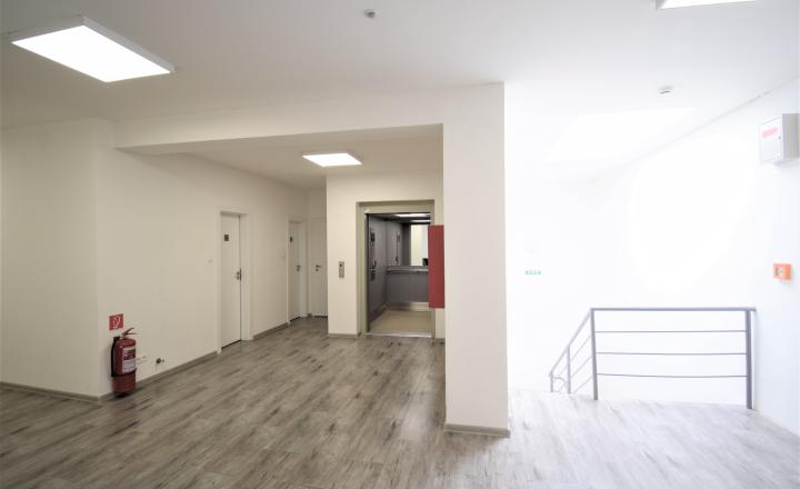 NA PRENÁJOM PRIESTOR - KANCELÁRIA/SKLAD 2 miestnosti (58m2) - fotografia 4