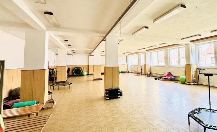 NA PRENÁJOM MULTIFUNKČNÝ PRIESTOR  195 m². - fotografia 2