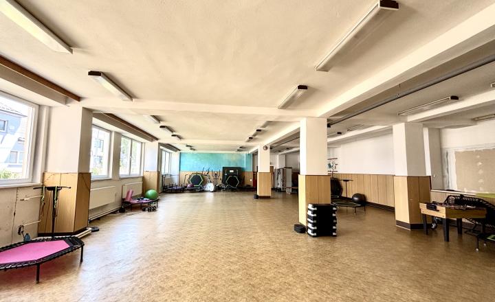NA PRENÁJOM MULTIFUNKČNÝ PRIESTOR  195 m². - fotografia 3