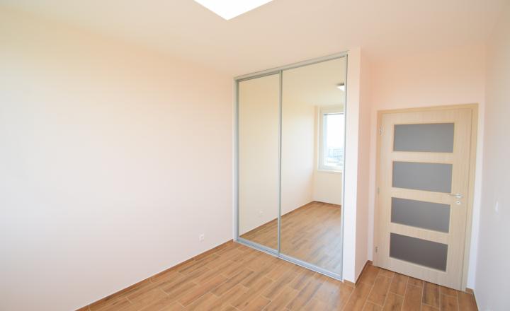 ACCENT REAL / PREDAJ 2 IZBOVÉHO BYTU PO KOMPLETNEJ REKONŠTRUKCIÍ S PARKOVACÍM MIESTOM - fotografia 12