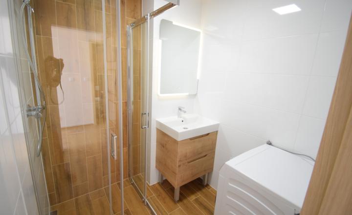 ACCENT REAL / PREDAJ 2 IZBOVÉHO BYTU PO KOMPLETNEJ REKONŠTRUKCIÍ S PARKOVACÍM MIESTOM - fotografia 14