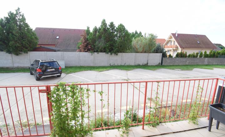 ACCENT REAL / PEKNÝ, KOMPLETNE ZARIADENÝ 1-IZBOVÝ BYT 45M2 S PARKOVACÍM MIESTOM - fotografia 11