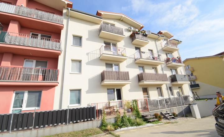 ACCENT REAL / PEKNÝ, KOMPLETNE ZARIADENÝ 1-IZBOVÝ BYT 45M2 S PARKOVACÍM MIESTOM - fotografia 14