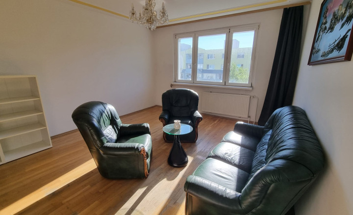 SLNEČNÝ 3-IZBOVÝ BYT (68 m²) V PÔVODNOM STAVE - DLHÉ DIELY