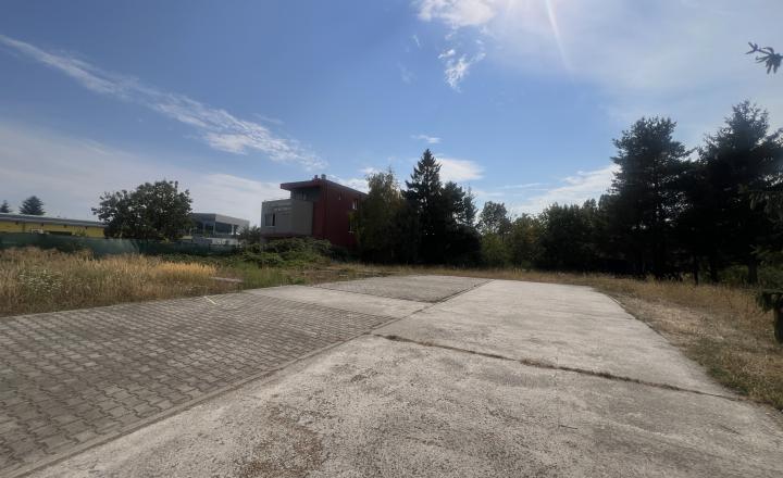 STAVEBNÝ POZEMOK  2597M2 - ZMIEŠANÁ ZÓNA - LAMAČSKÁ CESTA - fotografia 5