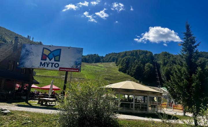 REKREAČNÉ CHATY (116M2) V ŠTANDARDE S KUCHYŇOU -  V NÁDHERNEJ LOKALITE LYŽIARSKEHO STREDISKA MÝTO POD ĎUMBIEROM - fotografia 2
