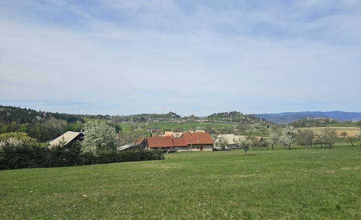 KOSTIVRCH - NÁDHERNÉ STAVEBNÉ POZEMKY NA DOMY A CHATY(2 x 758m2) V MALEBNOM PROSTREDÍ - fotografia 1