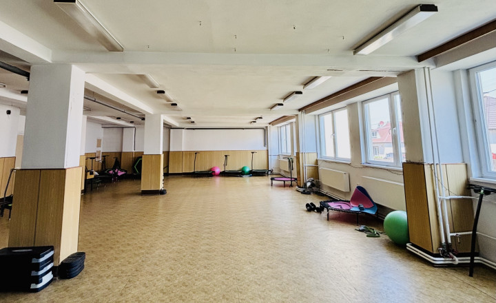 NA PRENÁJOM MULTIFUNKČNÝ PRIESTOR  195 m². - fotografia 4