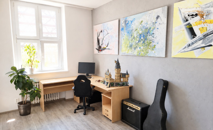 4-IZBOVÝ STAROMESTSKÝ BYT (105M2) V STAROM MESTE S VYSOKÝMI STROPMI A S  ÚCHVATNÝM VÝHĽADOM - fotografia 3