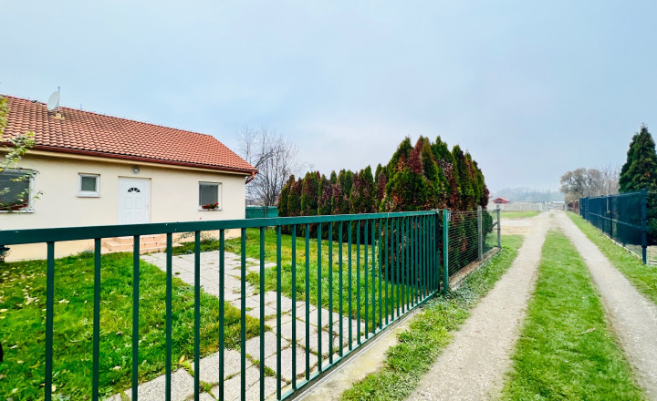 PEKNÝ REKREAČNÝ POZEMOK (ZÁHRADA, 818M2) V ČUNOVE - fotografia 7
