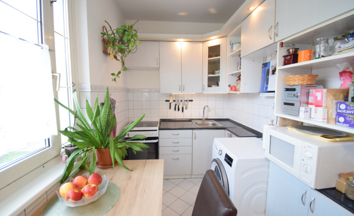 ZNÍŽENÁ CENA - ACCENT REAL / PREDAJ 3 IZBOVÉHO BYTU S BALKÓNOM  - V CENTRE MOSONMAGYARÓVÁR