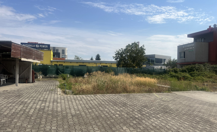 ACCENT REAL - KOMERČNÉ STAVEBNÉ POZEMKY 2597M2 - LAMAČSKÁ CESTA - fotografia 1
