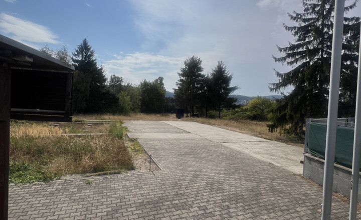 STAVEBNÝ POZEMOK  2597M2 - ZMIEŠANÁ ZÓNA - LAMAČSKÁ CESTA - fotografia 11