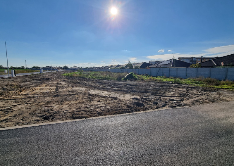 ACCENT REAL  PONÚKA NA PREDAJ ROHOVÝ STAVEBNÝ POZEMOK (612M2),  SKVELÁ POLOHA -  MOST PRI BRATISLAVE